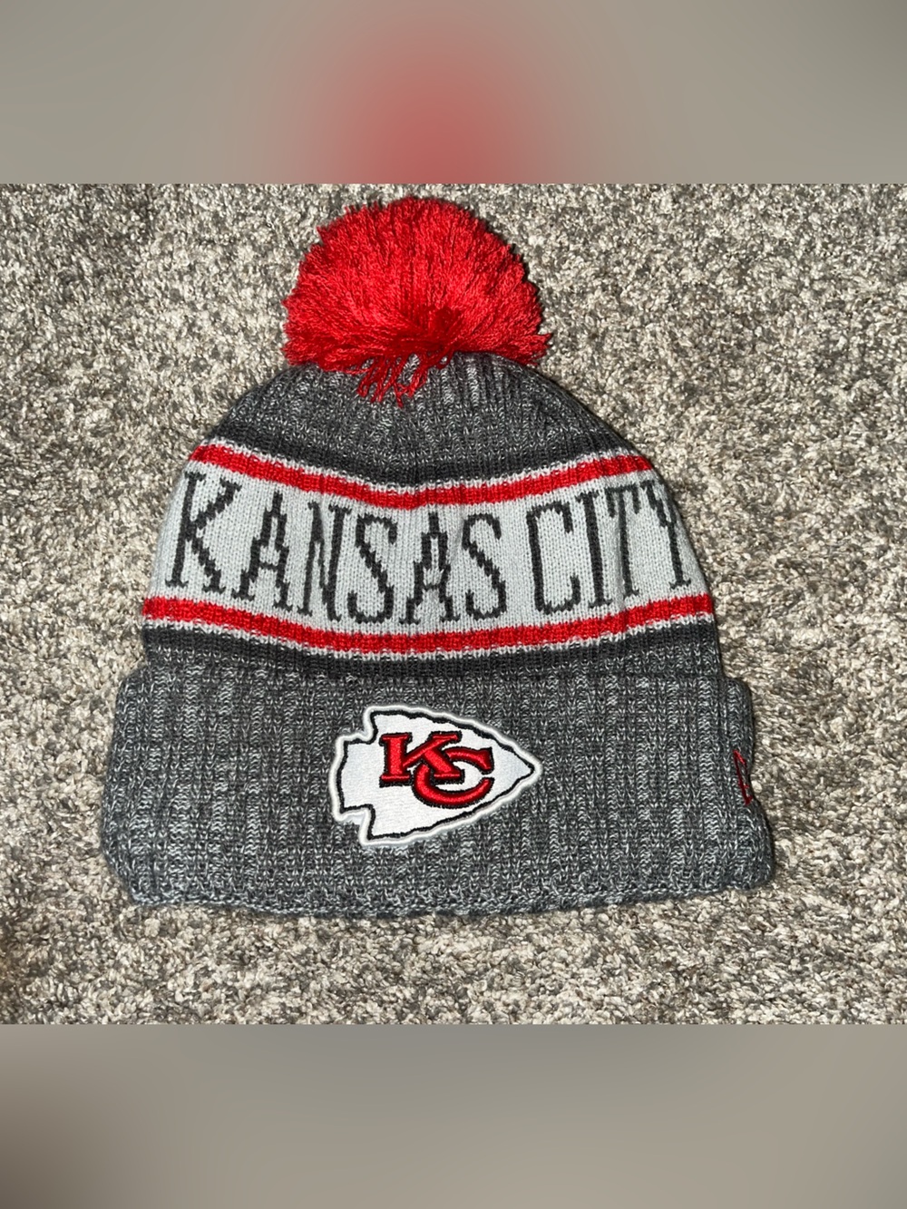 Kansas City Beanie Knit Pom Hat - Gray & Red
